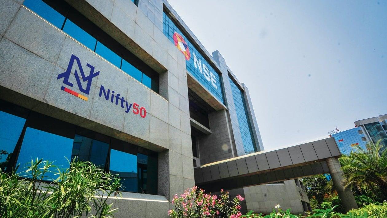 During Friday's trading session, Nifty 50 index marked a new historic high of 19,595.