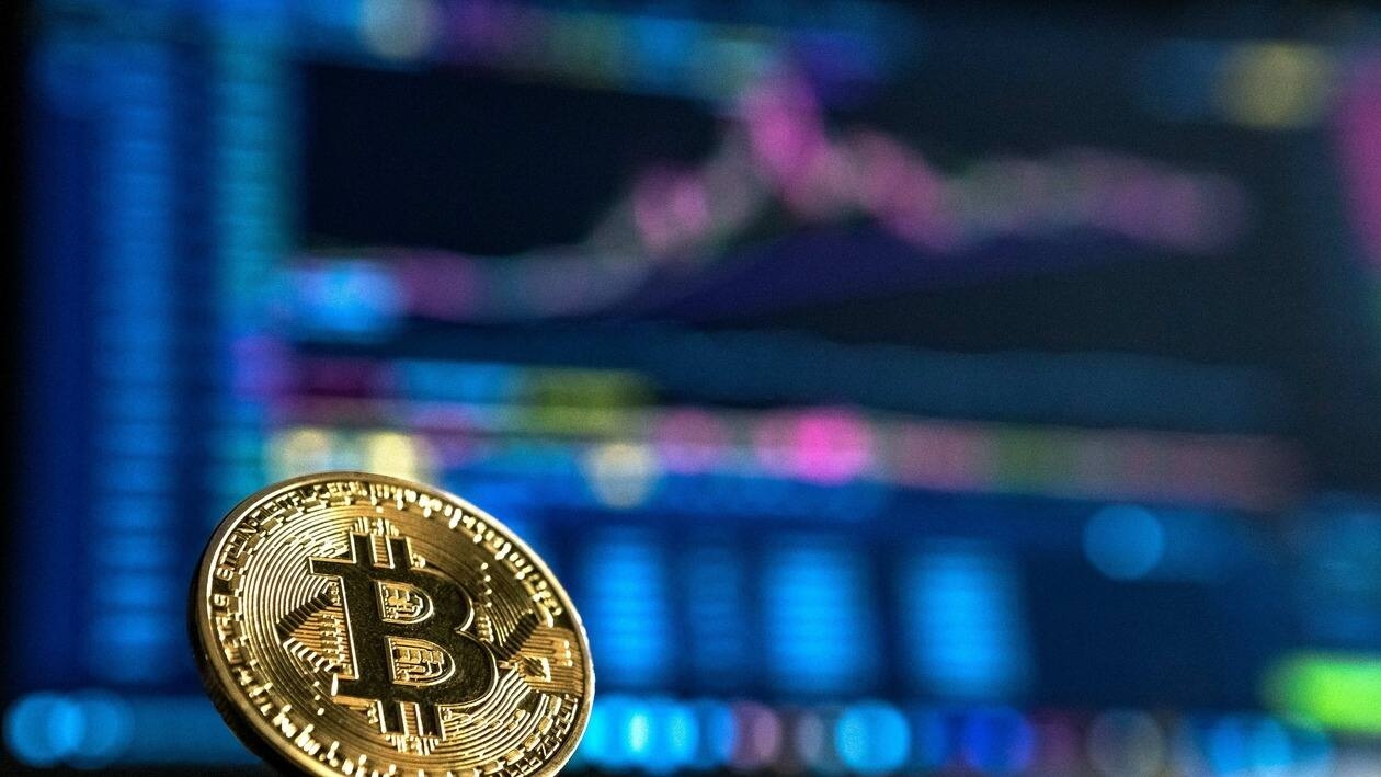 Bitcoin prices have declined over 17 percent in just one month but they have recovered nearly two percent in just one day.