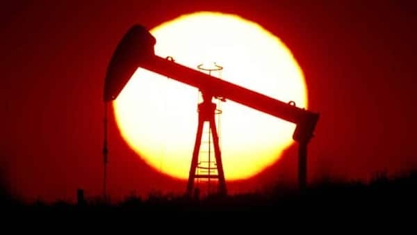 The Brent Crude Futures hit $105.79 per barrel, a 7-year high as the invasion began. The US West Texas Intermediate also hit a record of $100.54 per barrel. Photo: Reuters.