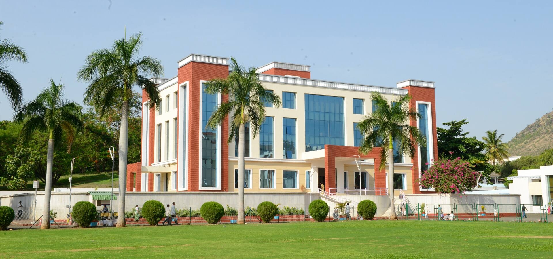 Stock Name: Krishna Institute of Medical Sciences&nbsp;Mutual fund companies in India like the Mirae Asset Emerging Blue Chip Fund, Axis Flexi Cap Fund and the Mirae Asset Tax Saver Fund have invested  <span class='webrupee'>₹</span>1526 cores in this company with a total market cap of  <span class='webrupee'>₹</span>10,276 crores.