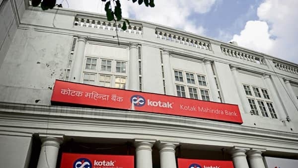 The Canada Pension Plan Investment Board (CPPIB), one of India's largest foreign investors, is planning to sell 4 crore shares in Kotak Mahindra Bank