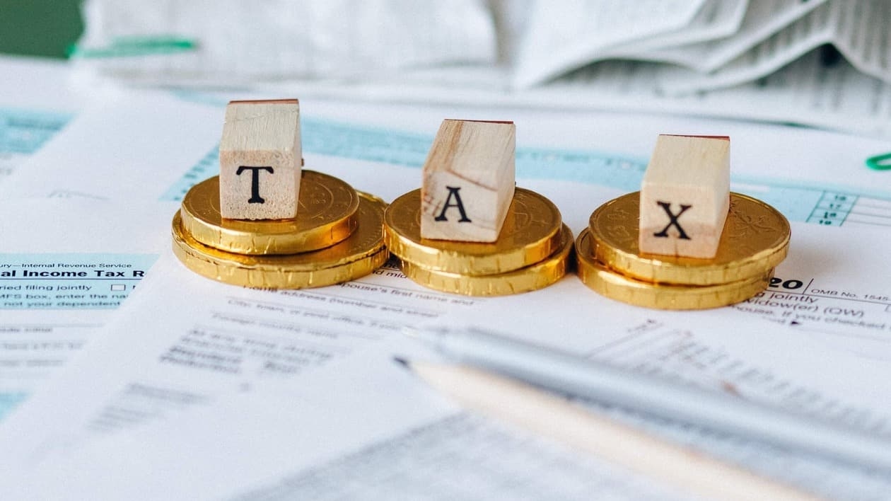 Your Questions Answered: Which income tax regime should i opt for?