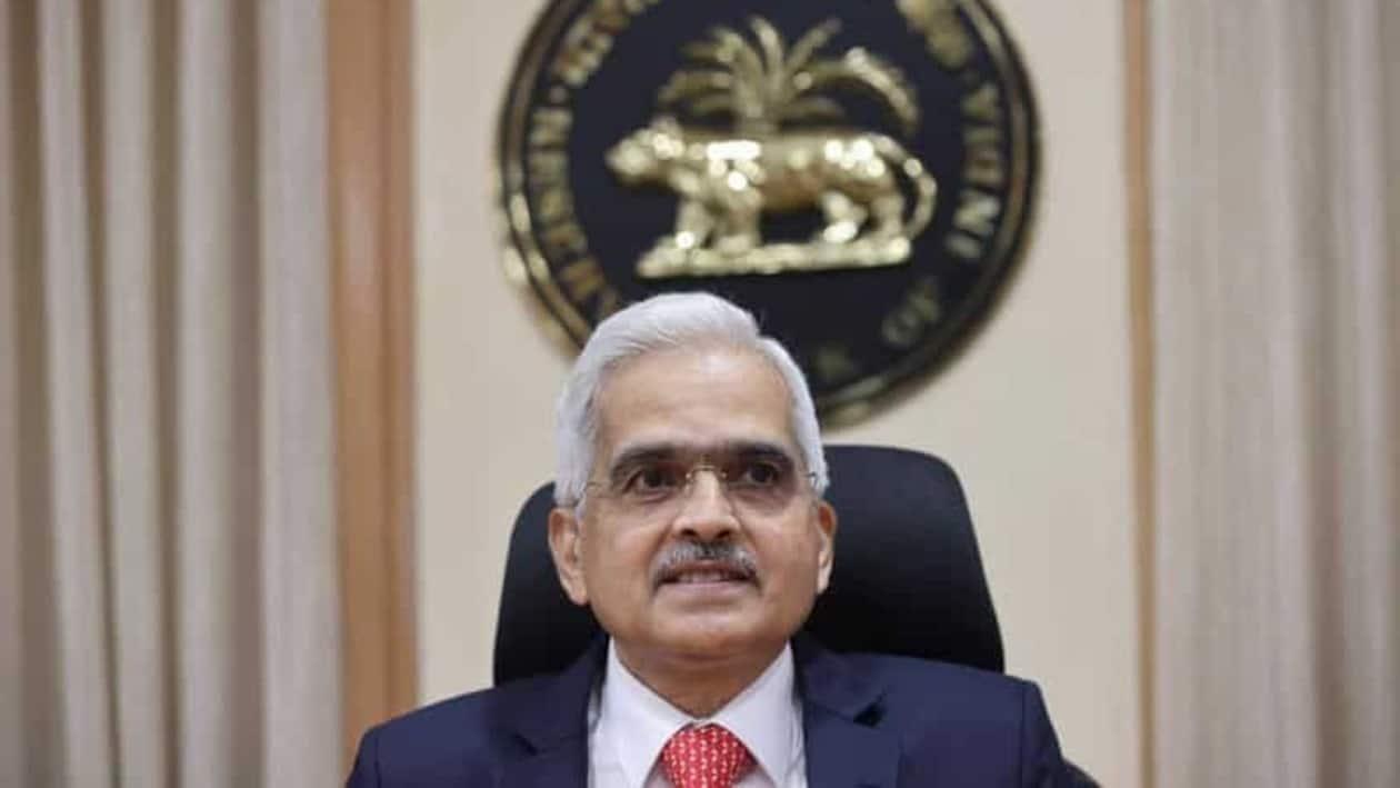 RBI Governor Shaktikanta Das had indicated earlier that the central bank was focussing on containing inflation. REUTERS/Francis Mascarenhas