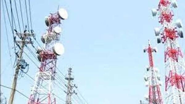 Contrary to industry demand to lowering spectrum pricing, Department of Telecommunications (DoT) has maintained the TRAI recommended spectrum price. (Representative Image/HT File)