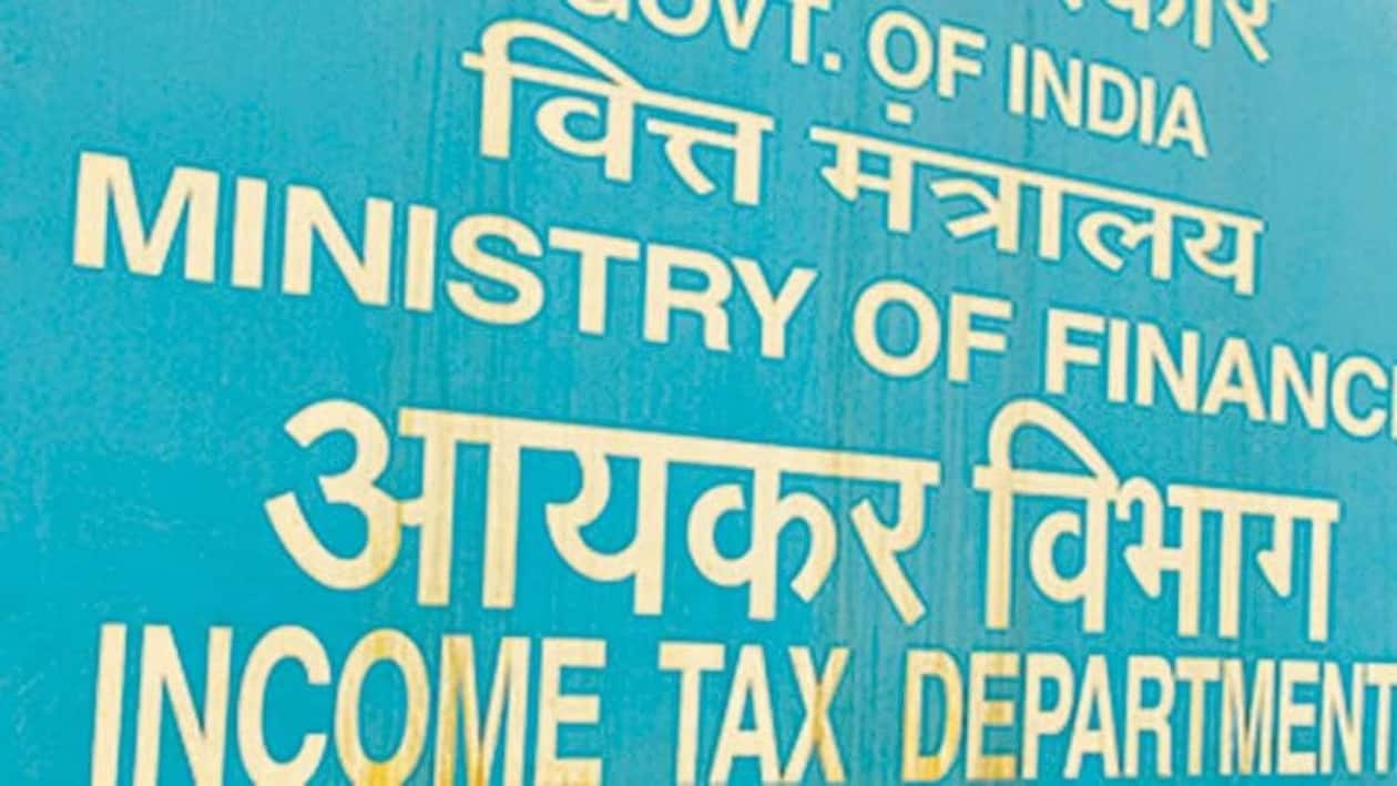 The income tax (I-T) department has detected over  <span class='webrupee'>₹</span>500 crore of undisclosed income during searches at premises linked to two business groups in Tamil Nadu. (HT)