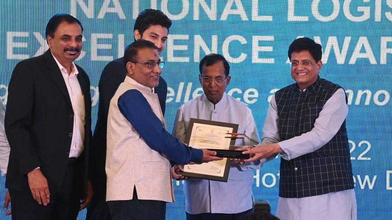 New Delhi, June 23 (ANI): Union Minister of Commerce and Industry Piyush Goyal presents the National Logistics Excellence Award to Sun Pharmaceutical Industries Ltd. during an event, in New Delhi on Thursday. (ANI Photo)