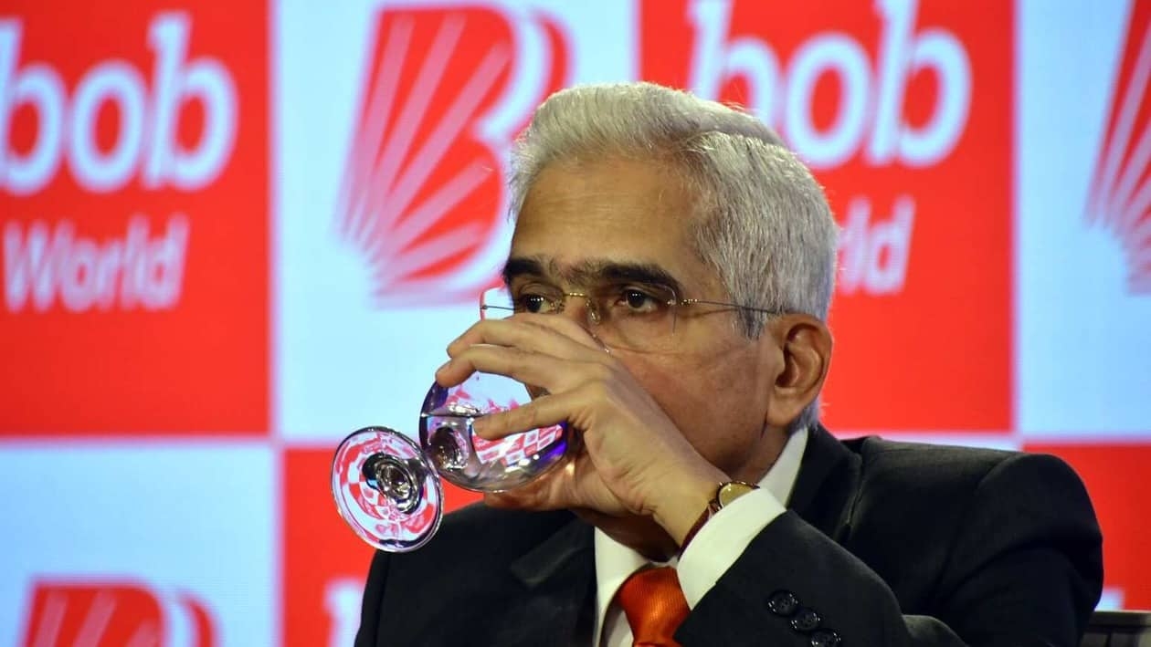 Mumbai, July 22 (ANI): Reserve Bank of India (RBI) Governor Shaktikanta Das drinks a glass of water at the Bank of Baroda's Annual Banking Conference 2022, in Mumbai on Friday. (ANI Photo)