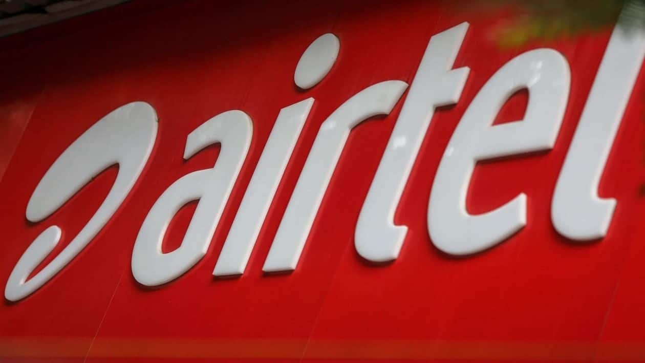 A signage of Bharti Airtel Ltd., outside company's store in Mumbai, India, on Wednesday, Aug. 3, 2022. The South Asian nation sold spectrum, including 5G airwaves, worth 1.5 trillion rupees ($19 billion) across multiple bands, India�s telecom minister�Ashwini Vaishnaw�told reporters in New Delhi on Monday, confirming the government�s forecast of a�record�collection. Photographer: Dhiraj Singh/Bloomberg