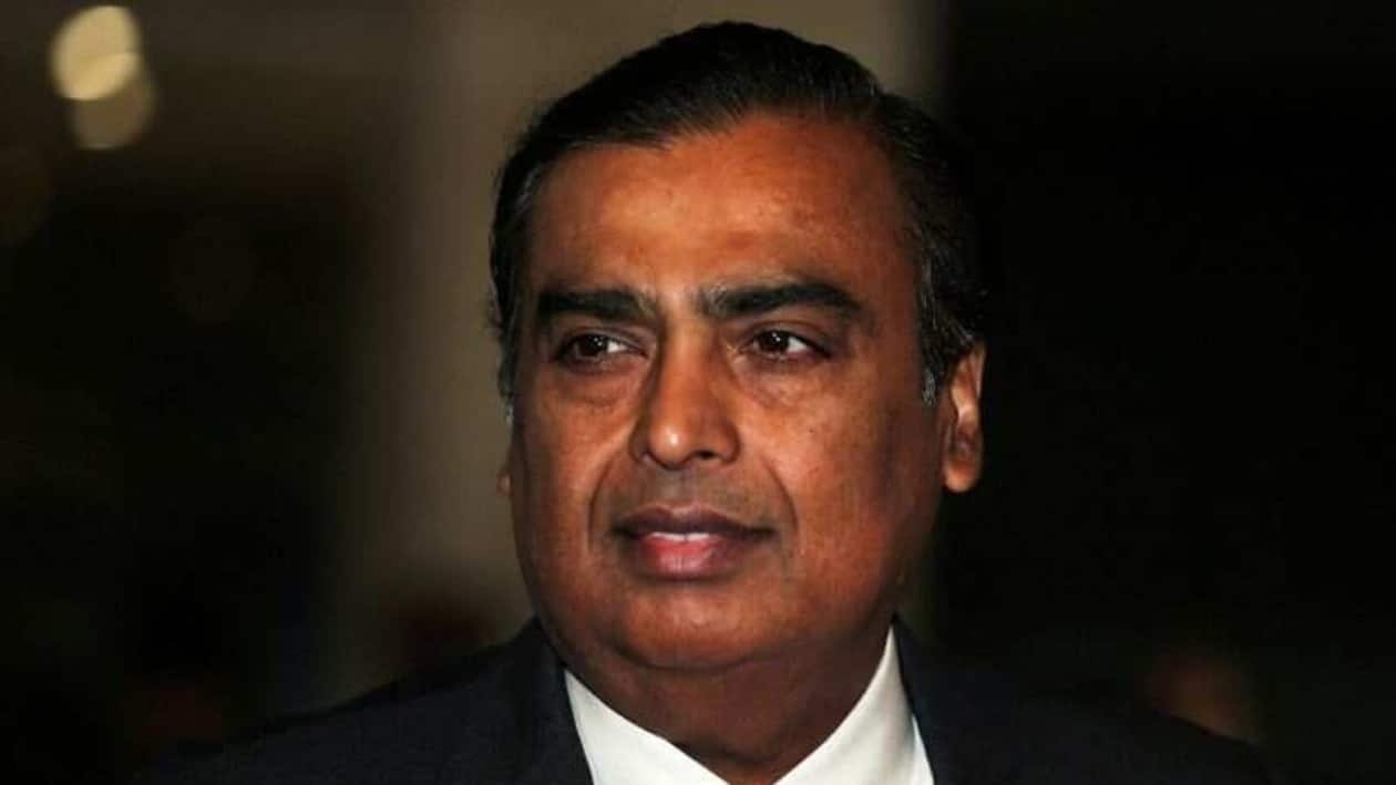FILE PHOTO: Mukesh Ambani, Chairman and Managing Director of Reliance Industries, arrives to address the company's annual general meeting in Mumbai, India July 5, 2018. REUTERS/Francis Mascarenhas
