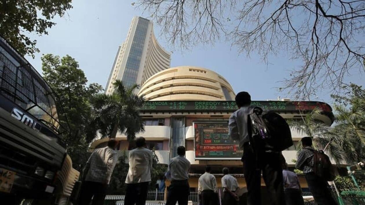The overall market capitalisation of BSE-listed firms rose to  <span class='webrupee'>₹</span>250.51 lakh crore from  <span class='webrupee'>₹</span>248.27 lakh crore, making investors richer by  <span class='webrupee'>₹</span>2.24 lakh crore in a single day. REUTERS/Francis Mascarenhas