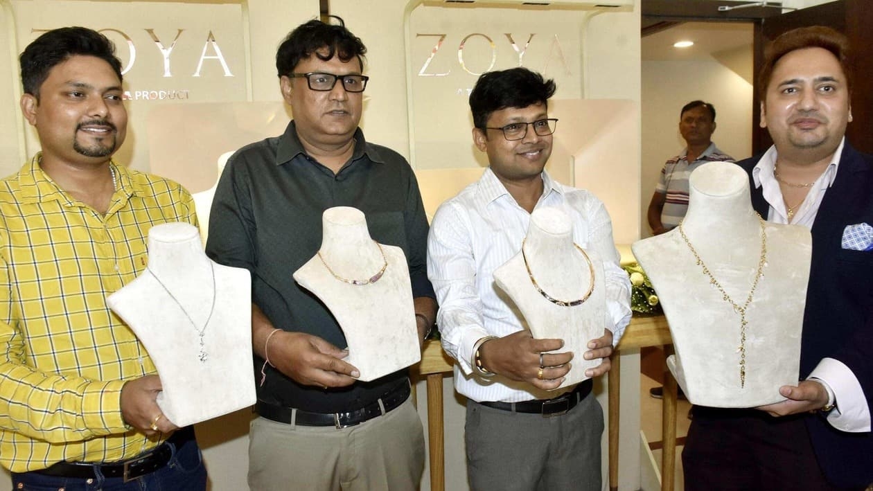 Patna, India - June 9, 2022: Officials of Tanishq display jewellery during a press conference at Tanshiq showroom in Patna, Bihar, India on Thursday, June 09, 2022. (Photo by Santosh Kumar/Hindustan Times)