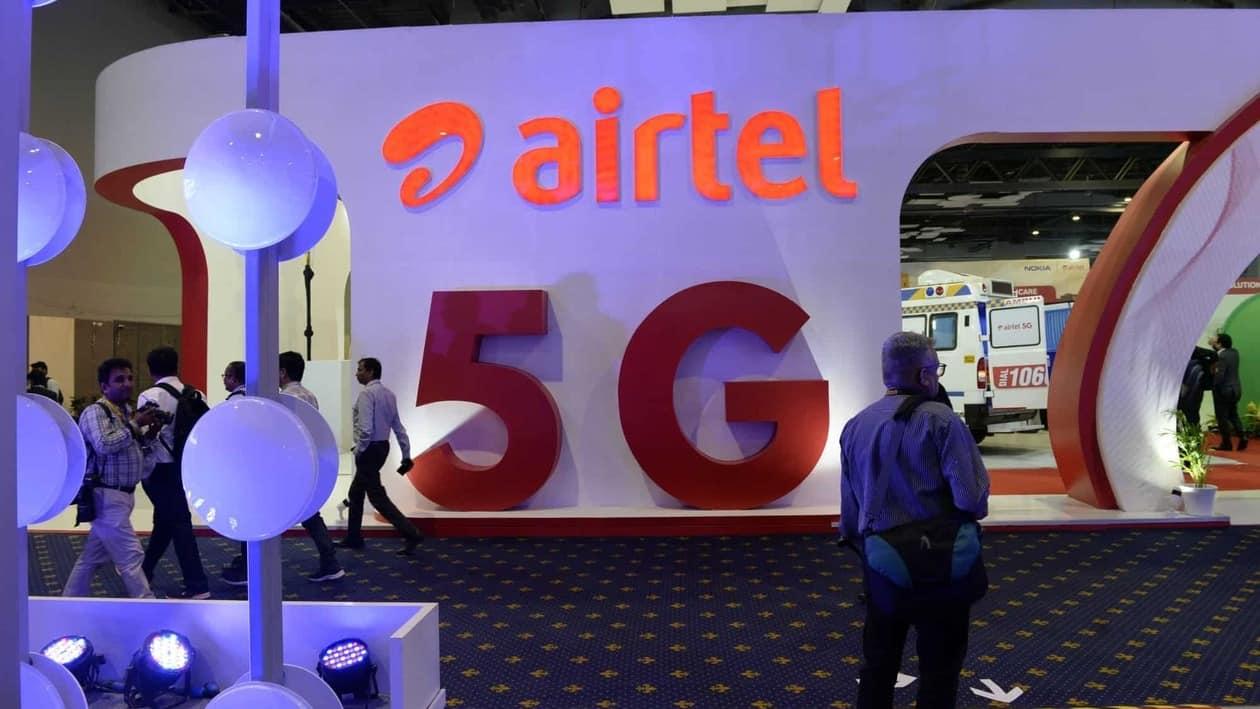 Visitors at the Bharti Airtel Ltd. booth at India Mobile Congress 2022 exhibition in New Delhi, India, on Saturday, Oct. 1, 2022. Narendra Modi, India's prime minister, announced the launch of 5G services in India during the event on Oct. 1. Photographer: Prakash Singh/Bloomberg