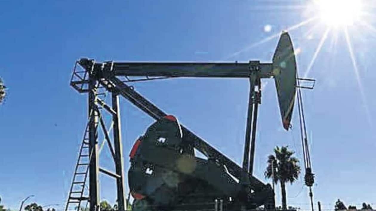 Brent crude futures advanced $1.4, or 1.7%, and traded at $84.57 a barrel at 0645 GMT. U.S. West Texas Intermediate (WTI) crude futures rose $1.17, or 1.5%, to $78.39 a barrel.