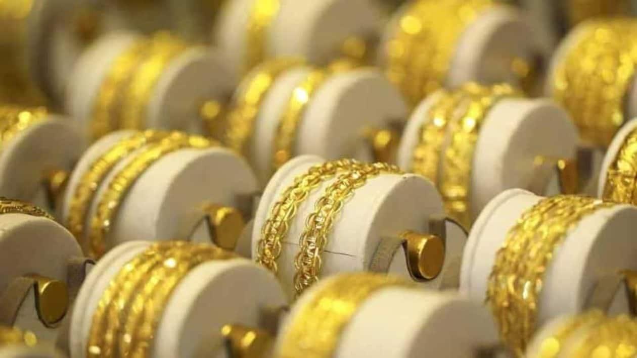 People would pledge their gold ornaments with relatives and acquaintances as security when taking friendly loans. 