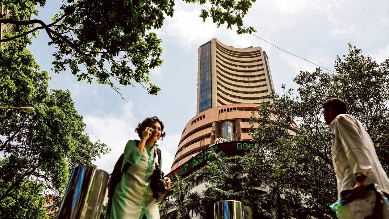 Index heavyweights such as State Bank of India (SBI), Power Grid Corporation of India, Housing Development Finance Corporation (HDFC), Axis Bank and ONGC were among top BSE Sensex gainers.