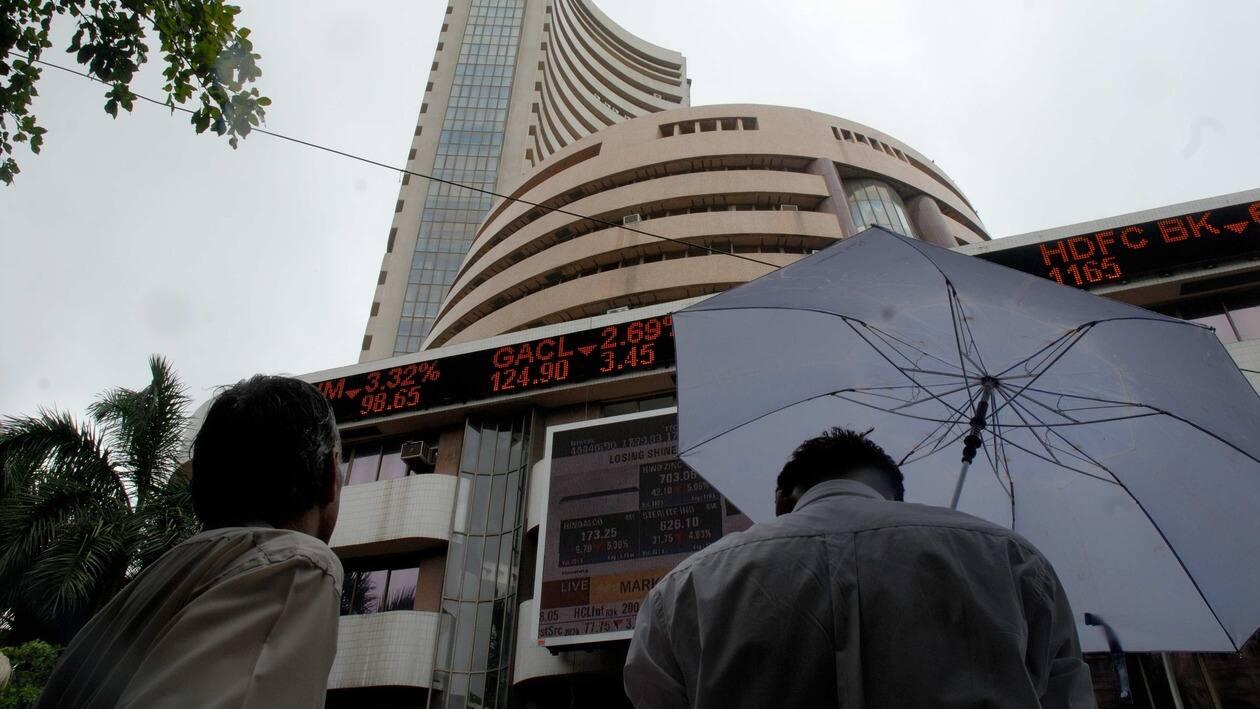 During the day, the Sensex hit a new high of 62,412.33, while the Nifty was just a few points away from its record high of 18,604.45 (Mint)