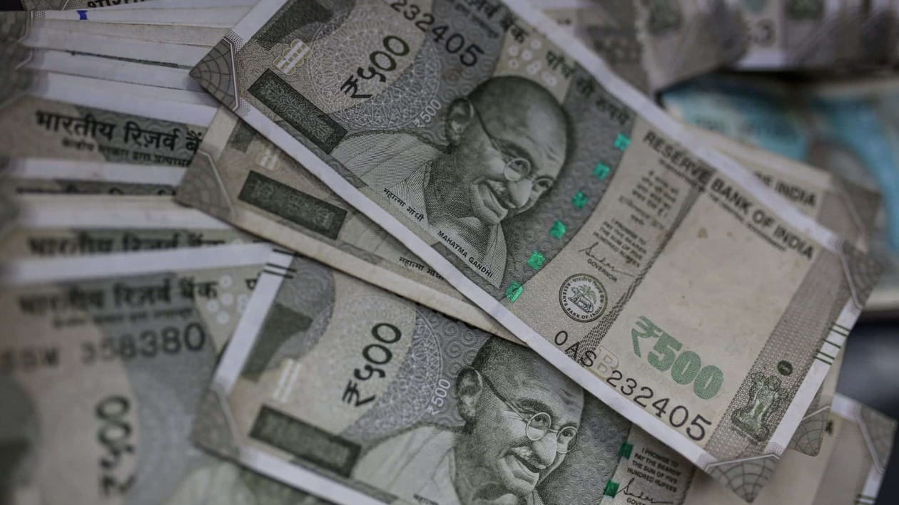 The rupee recovered from its all-time low level and rose 18 paise to 82.82 against the US dollar in early trade on Wednesday on easing crude oil prices.