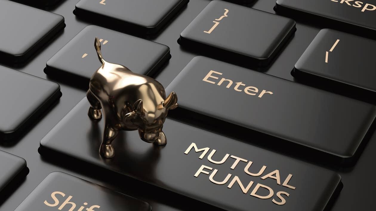 The task of a mutual fund distributor is to understand the needs of the investor, analyse their risk profile and give the right guidance to the investors when it comes to mutual fund investments.