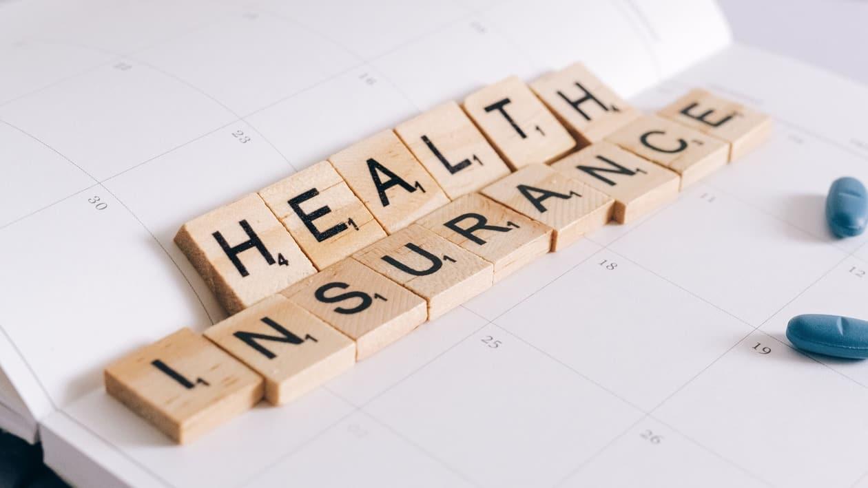 Different aspects of health insurance for smokers in India