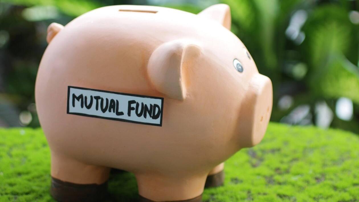  Until 2009, mutual fund houses used to charge even entry load