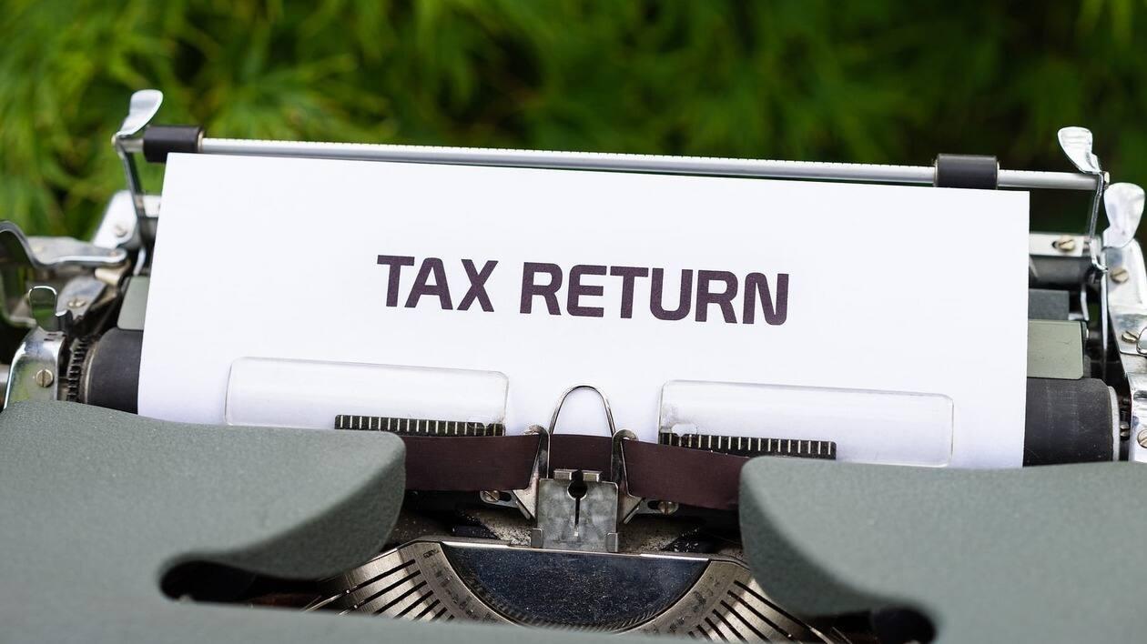 Who can opt for the new tax regime while filing a belated income tax return?